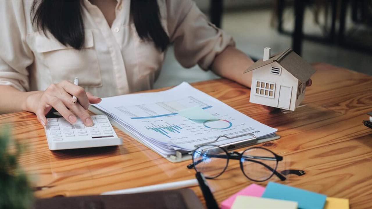 How to Calculate a Lease Extension Valuation